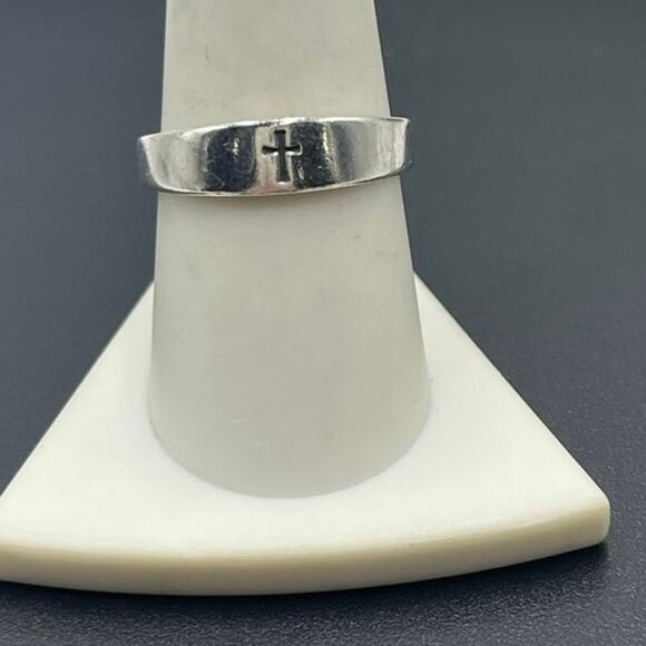 James Avery Sterling Silver Vintage Estate Signed Open Cut Out Cross Ring Sz 9 - Picture 3 of 8